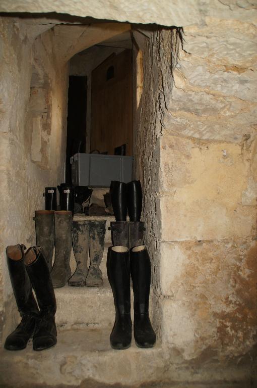 Vue intérieure, bâtiment 4, salle 4.1, escalier.