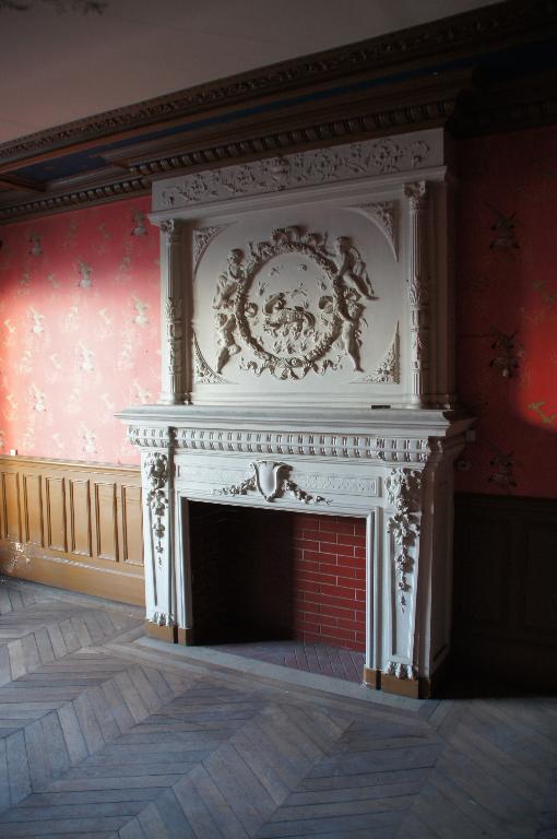 Vue intérieure, deuxième étage, salle centrale.