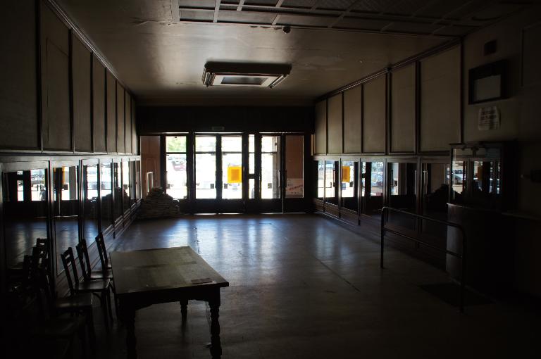 Vue intérieure, rez-de-chaussée, hall, bâtiments 1 et 2.
