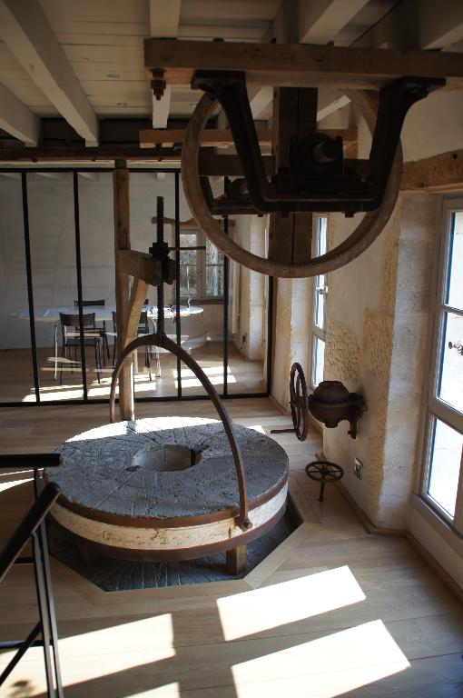 Vue intérieure, meule dormante.