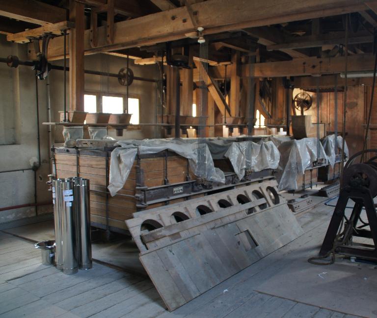 Vue intérieure, deuxième étage, ancienne machines (comble).
