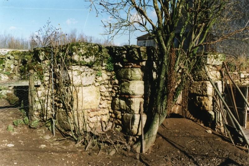 Vestige du four, angle Sud-Ouest.