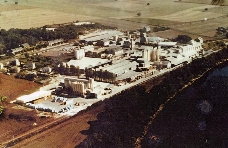 Vue aérienne du site à la fin des années 1980.
