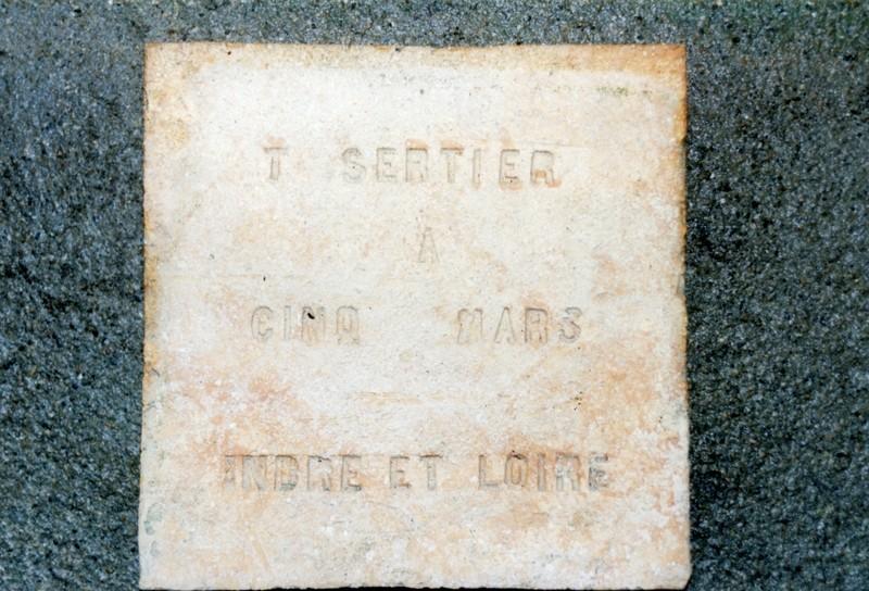 Marque avant 1875.
