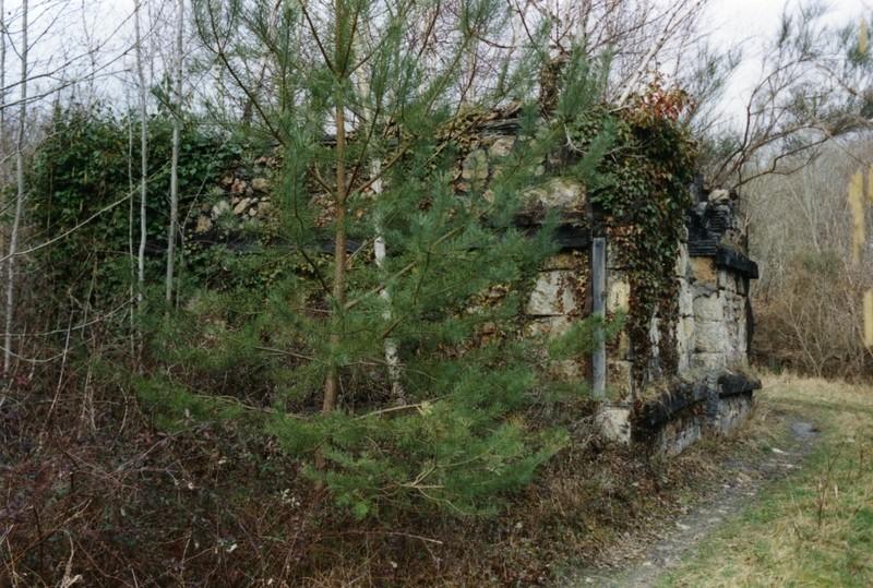 Site E, four 1 (Angle S-E).