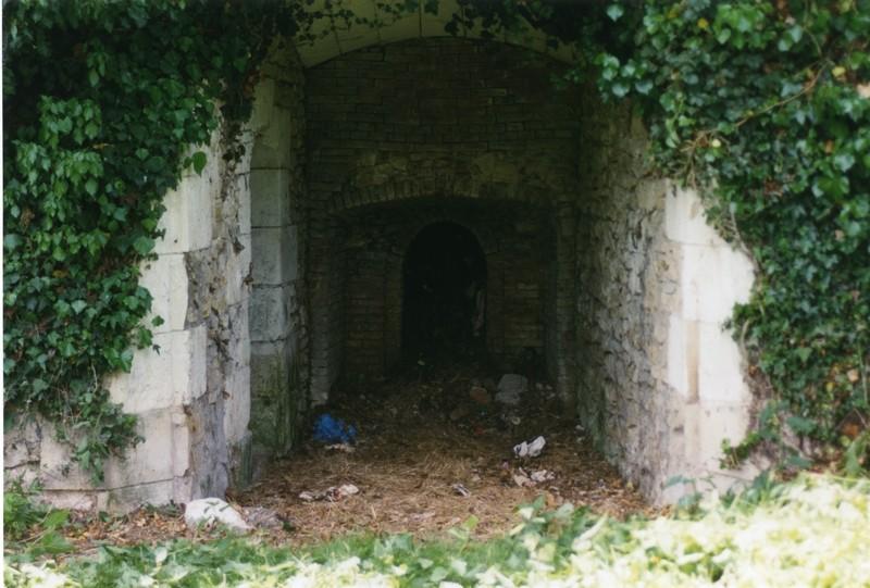 Four à chaux, hall embrasure de déchargement.