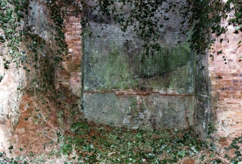 Fond de cuve et retour des parois latérales du chemisage.