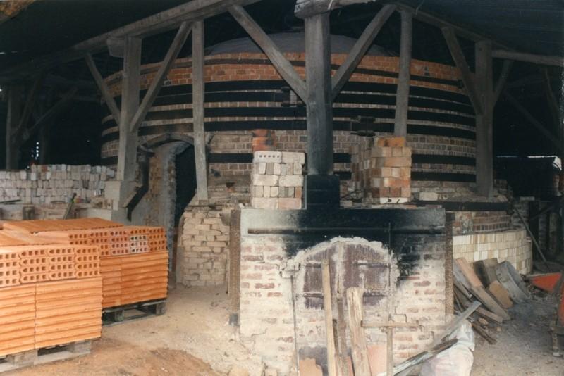 Embrasure de chargement et foyer N.