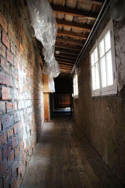 Vue intérieure, combles, bâtiment 2, galerie.