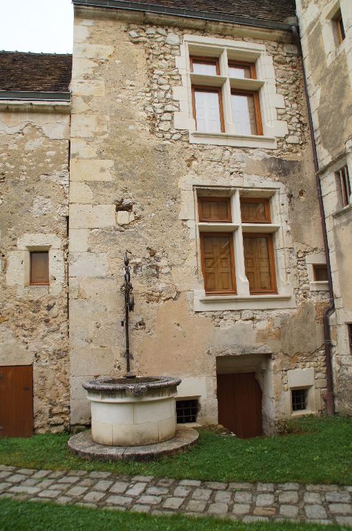 Face ouest, bâtiments 4 et 5, vue de l'ouest.