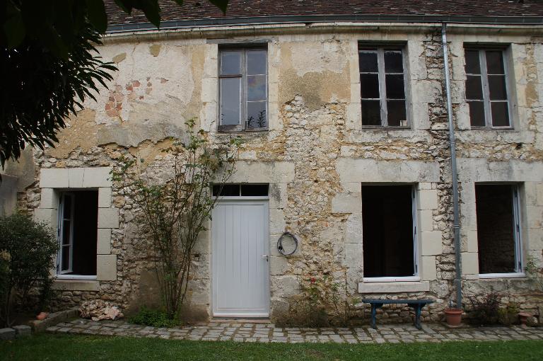 Face est, bâtiment 6, vue de l'est.