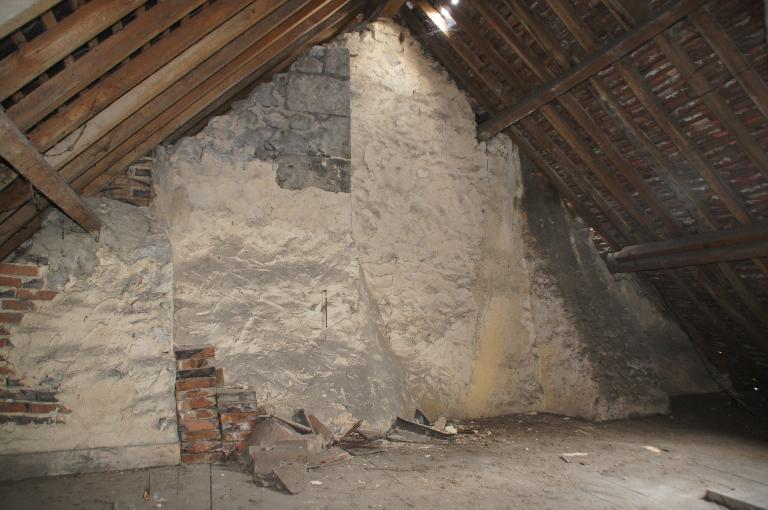 Vue intérieure, troisième étage, mur pignon sud.