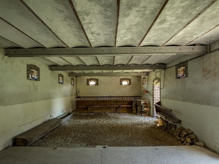 Bâtiment secondaire, bergerie, vue intérieure.