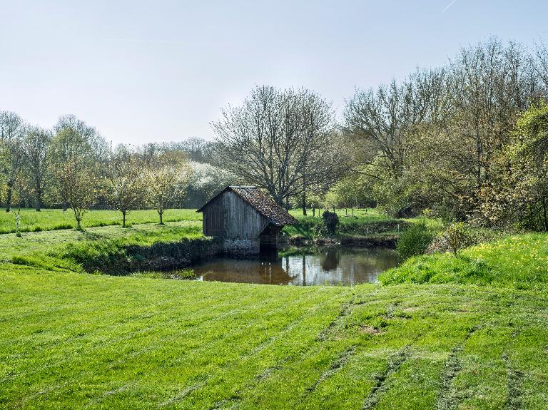 Lavoir au sud de la ferme.