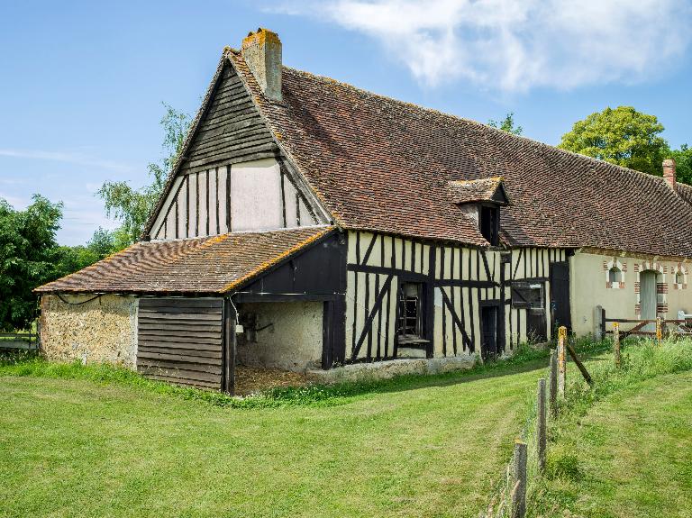 Ancien logis-étable, vue depuis le sud-est.