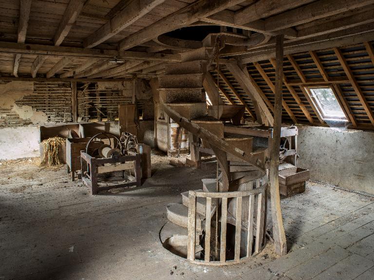 Bâtiment principal, partie atelier, vue rapprochée du comble à surcroît.