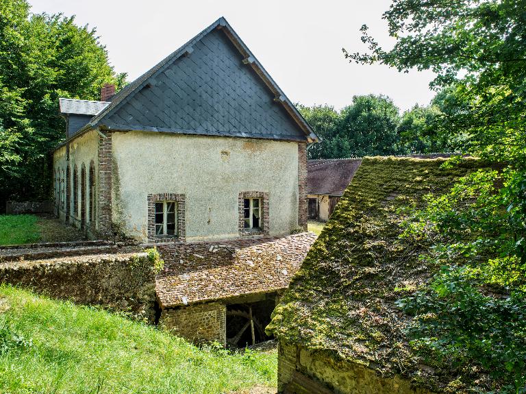 Bâtiment principal, vue depuis le sud-ouest. ; Moulin de Gaillard.