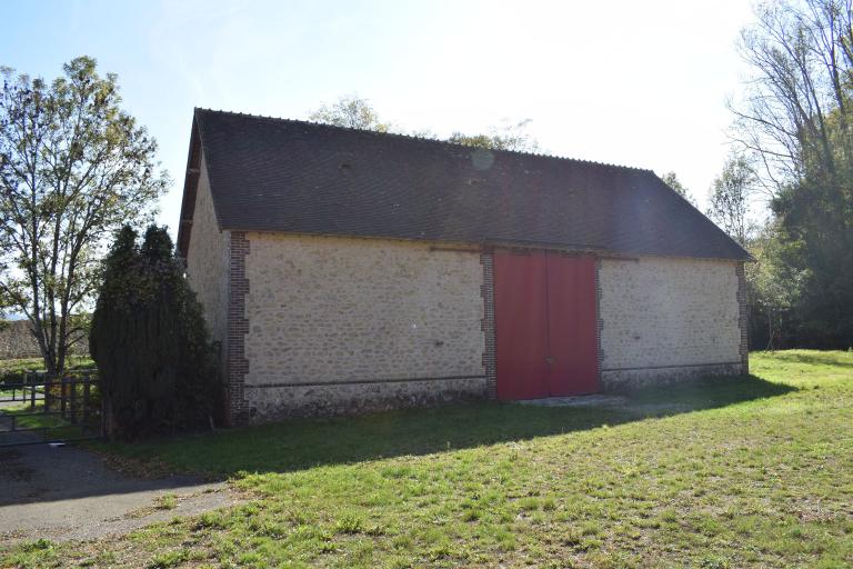 Grange, vue générale depuis le nord.