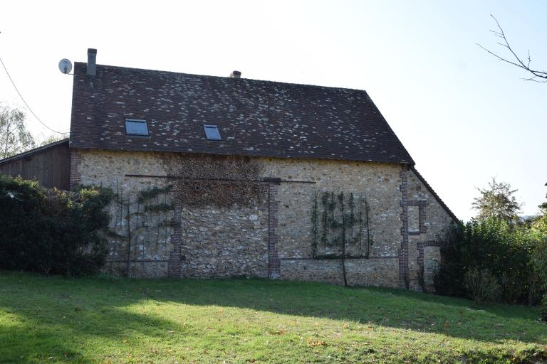 Grange, vue générale depuis le nord.