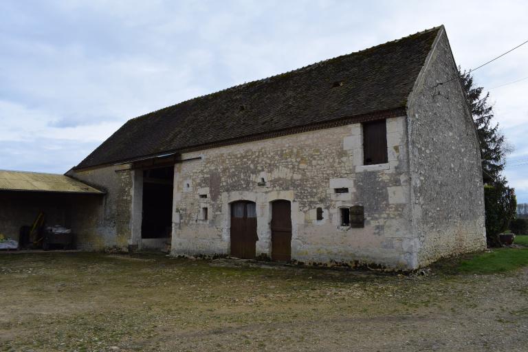 Grange, remise, écurie et étable, vue générale depuis le nord-ouest.