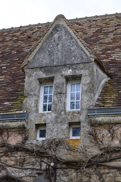 Bâtiment principal, partie nord, façade sud-ouest, vue de détail de la lucarne.
