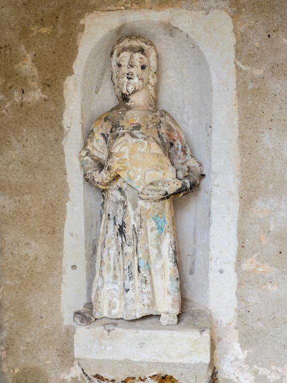 Intérieur, vue de la statue de saint Jean-Baptiste.