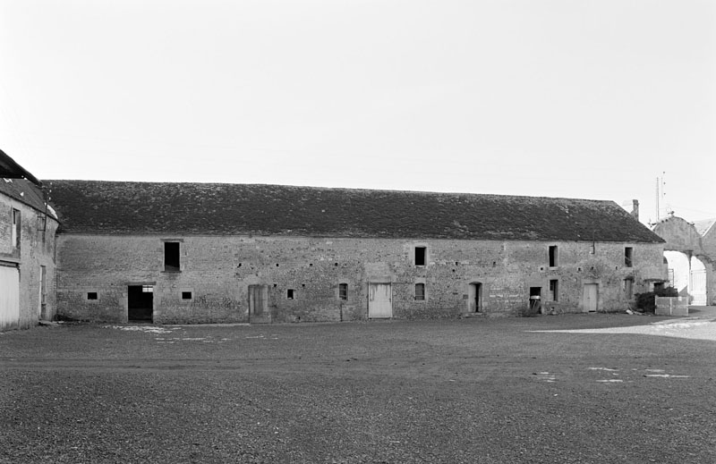 Ecuries. Elévation extérieure est sur cour.