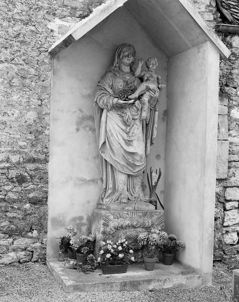 Statue : Vierge à l'Enfant (2)