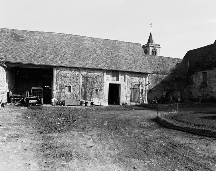 Grange. Elévation extérieure sud sur cour.
