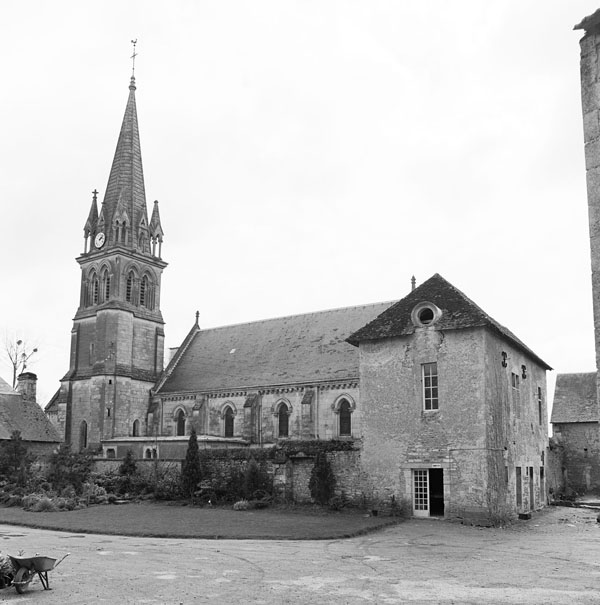 Eglise paroissiale Saint-Laurent. Elévation extérieure nord. ; Elévation extérieure nord.