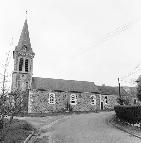 Eglise paroissiale Saint-Pierre. Elévation extérieure sud. ; Elévation extérieure sud.