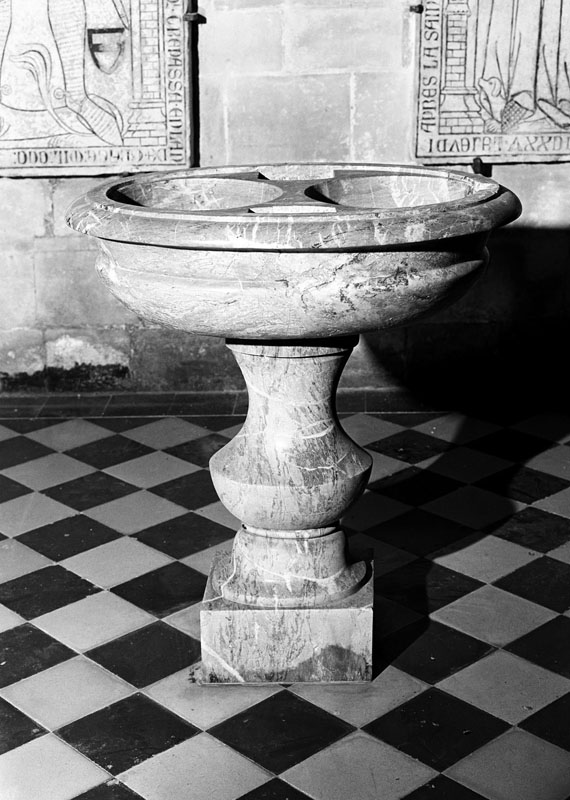 Fonts baptismaux (cuve baptismale à infusion)
