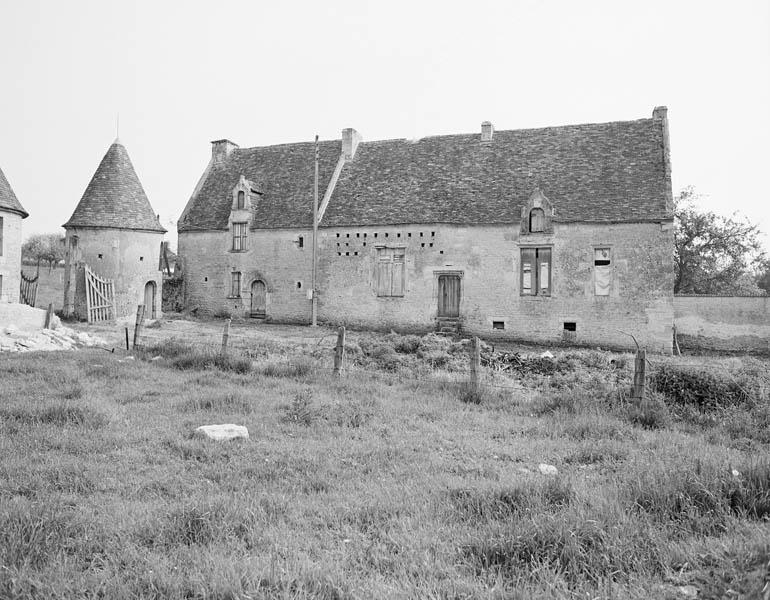 Logis, élévation extérieure ouest.