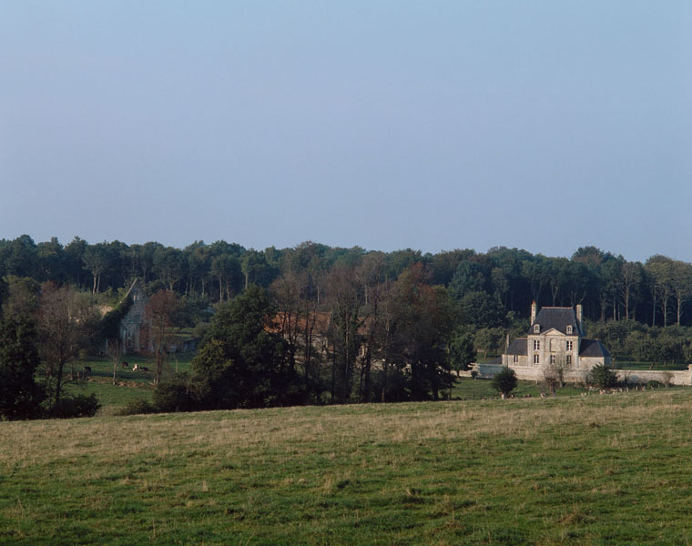 Vue d'ensemble depuis le sud-ouest.