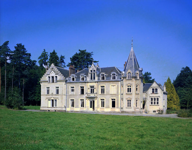 Château Saint-Hubert. Logis, élévation extérieure est. ; Logis, élévation extérieure est.