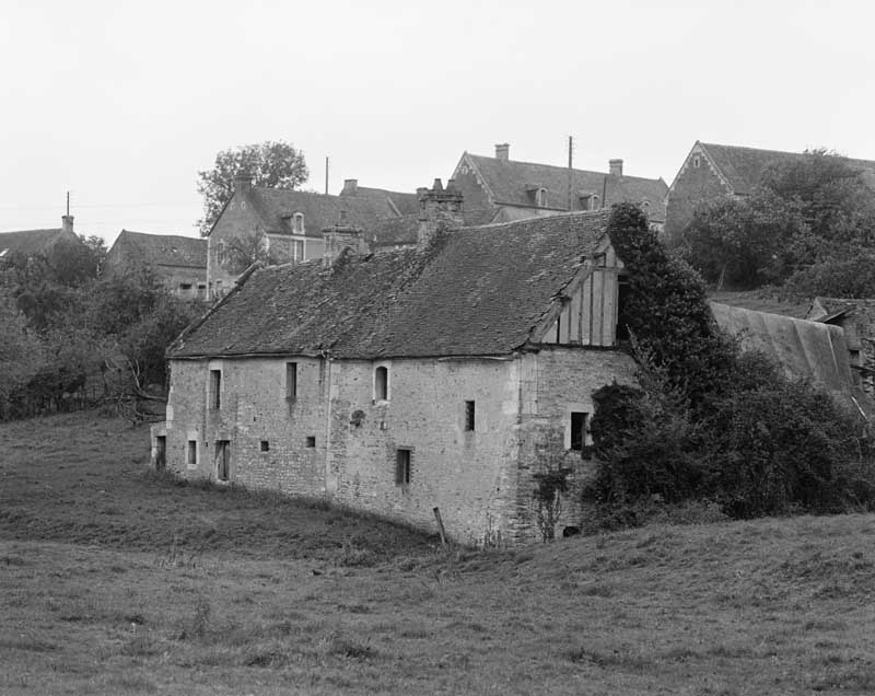 Ifs-sur-Laizon. Moulin. Vue du sud-ouest. ; Vue du sud-ouest.