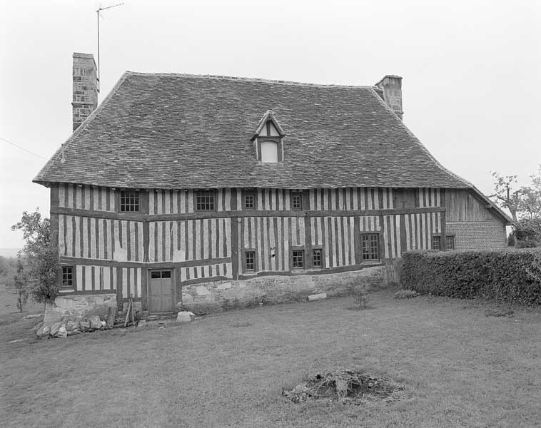 Logis, élévation extérieure nord sur jardin. ; Le Londel. Ferme. Logis, élévation extérieure nord sur jardin.