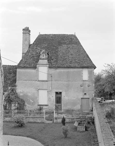 Le Haut de la rue. Maison. Elévation extérieure ouest sur cour. ; Elévation extérieure ouest sur cour. ; Le Haut de la rue. Maison. Elévation extérieure ouest sur cour.
