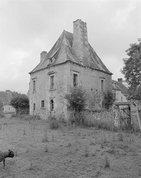 Pavillon sud ouest, vue du sud-ouest.