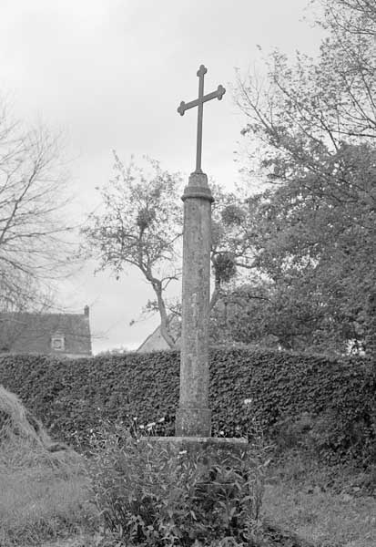 Croix de carrefour.