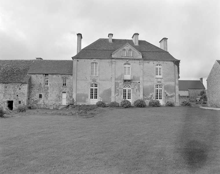 Logis, élévation extérieure nord sur jardin.