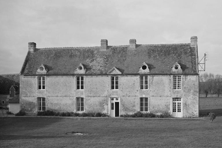 Feme, logis. ; Logis, élévation extérieure est.
