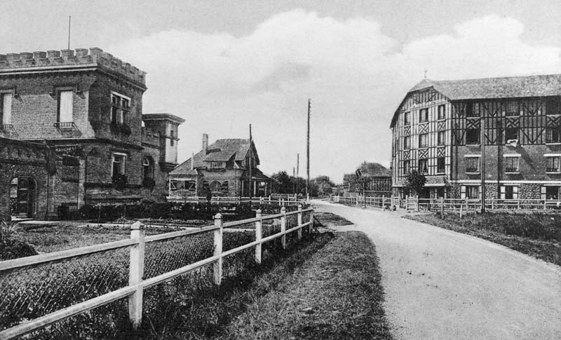 '109. Riva-Bella, l''Ermitage normand.- Carte postale, éd. CAP, début 20e siècle.'