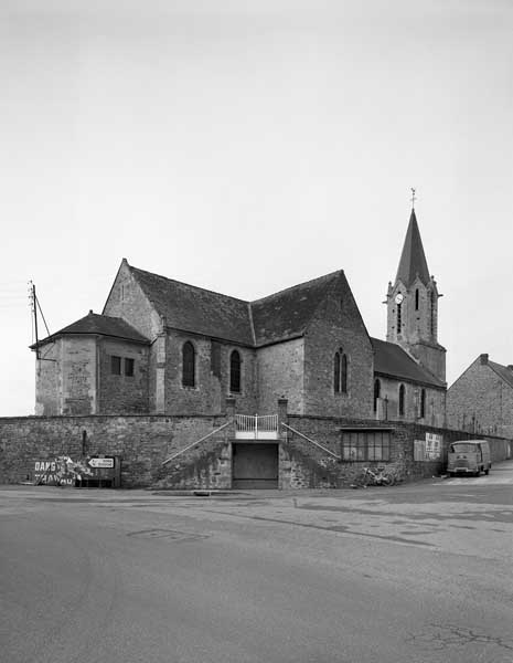Eglise paroissiale Saint-Brice. Vue du nord est. ; Vue du nord est.
