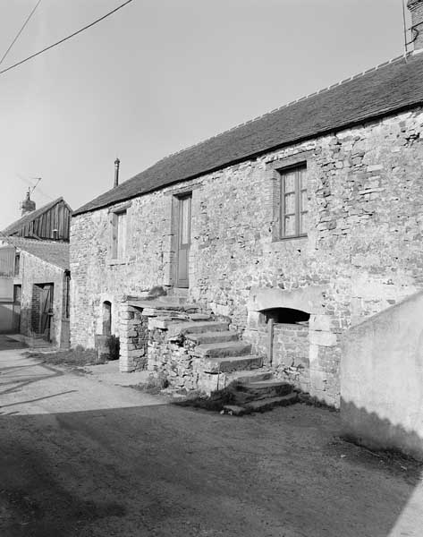 Ville neuve d'Hospitaliers de Saint-Jean de Jérusalem. Elévation extérieure sud sur rue. ; Elévation extérieure sud sur rue (maison A2 254-255).