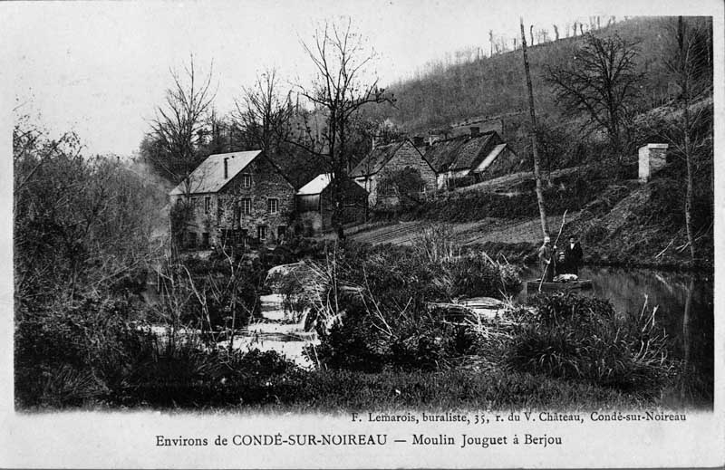 Environs de Condé-sur-Noireau, moulin Jouguet à Berjou.- Carte postale, ed. F. Lemarois, début 20e siècle. (AD Calvados).