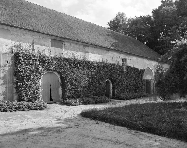 Communs, bâtiment sud, élévation nord sur cour.