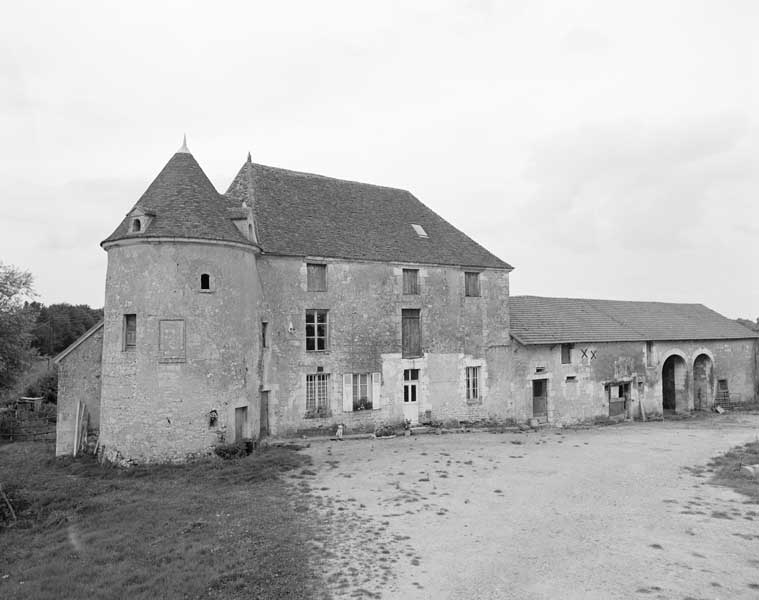 Logis et charretterie, élévation extérieure ouest sur cour.