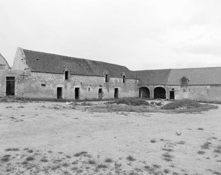 Etables et charretterie, élévations extérieures sur cour.