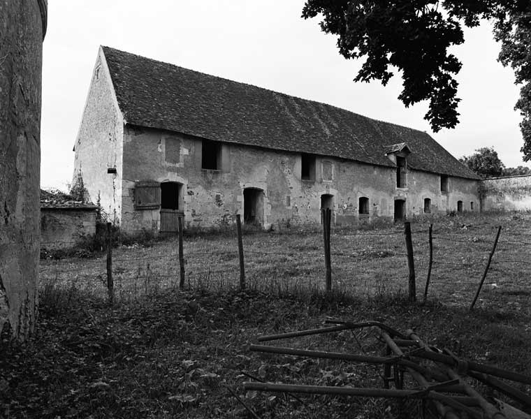 Ecuries, vue prise du sud.